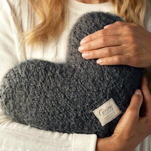 NWT DEMDACO Charcoal Grey Giving Heart 11 x 10 Plush Polyester Decorative Throw